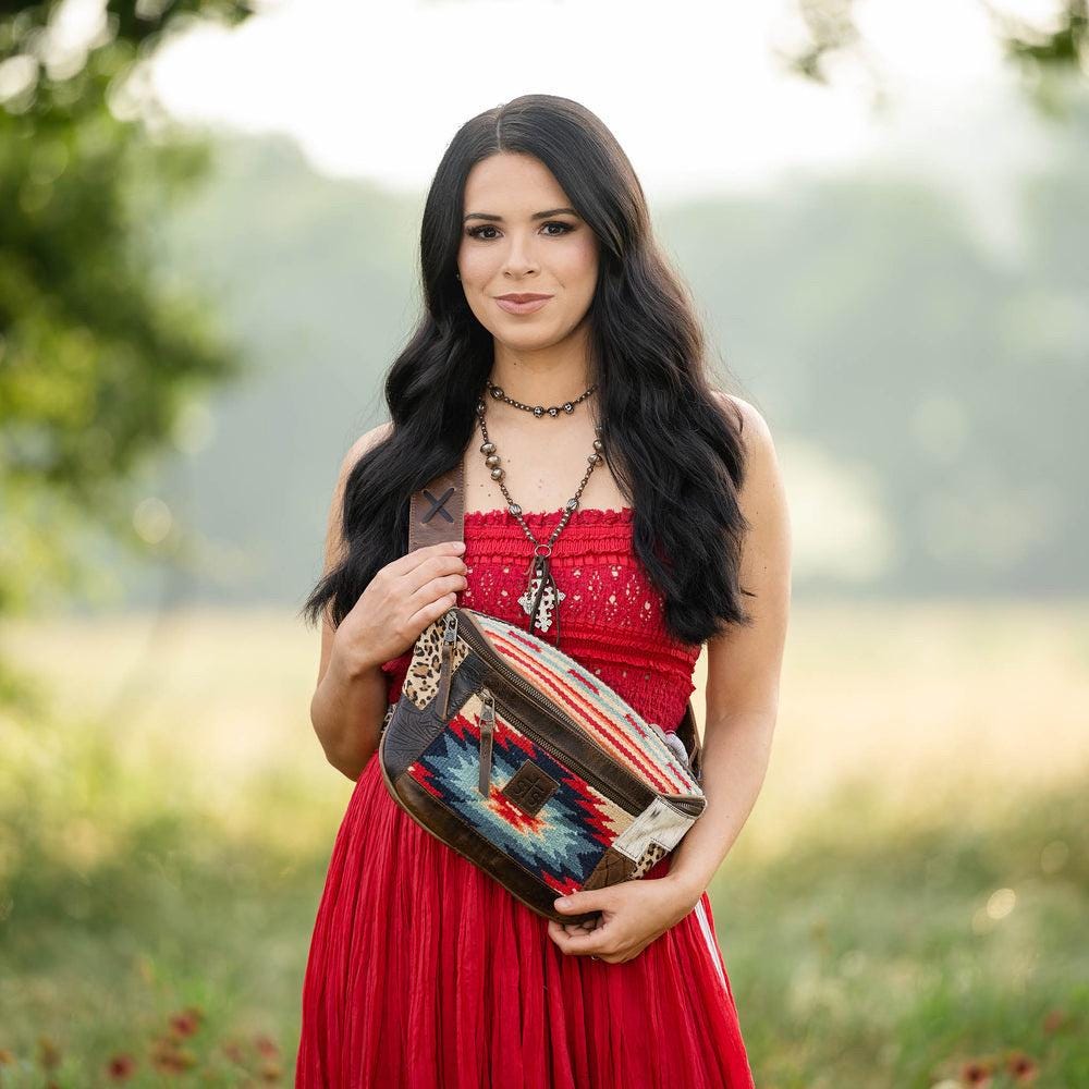 Chaynee Valley Mountain Sachi Sling