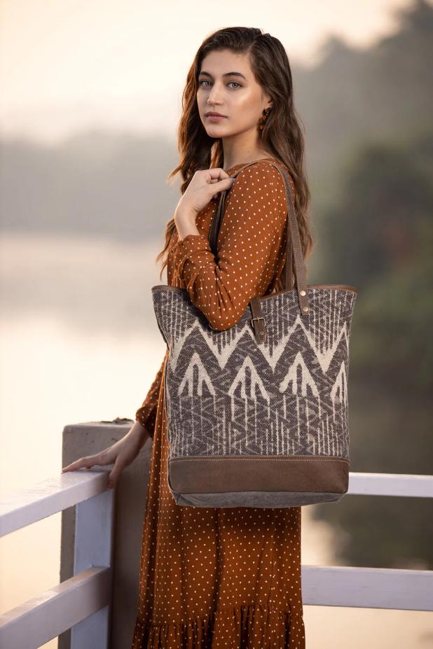 Myra Bag Art On Canvas Tote Shoulder Bag